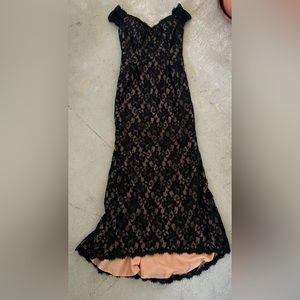 Victor Costa | Black Lace Formal Dress